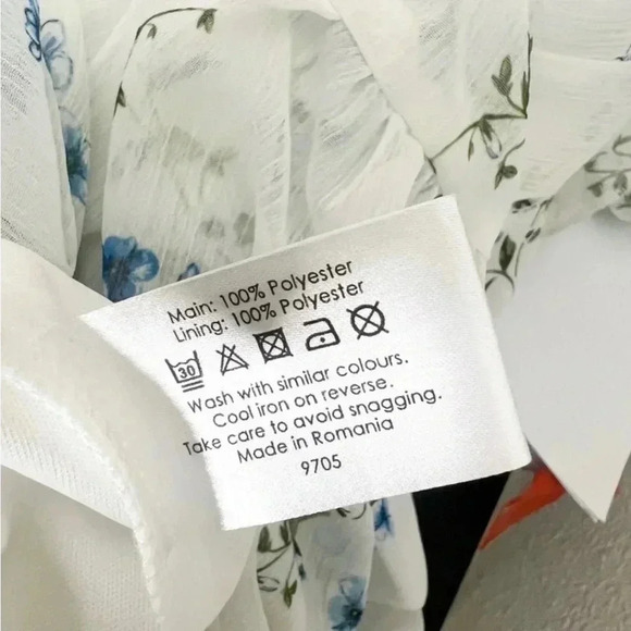 NWT Happy Girls Are The Prettiest Floral Off The Shoulder Ruffle Maxi, Size 2 - Picture 12 of 13